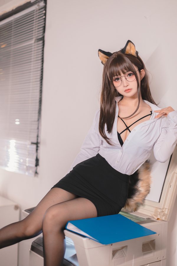 [桜井宁宁] 柴犬ol [58P/1.2GB]