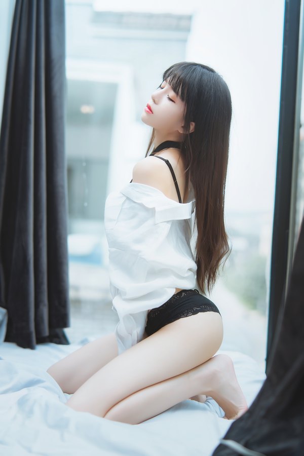 [桜桃喵] 狼来了01 [72P/1.30GB]